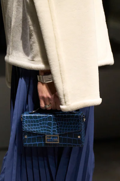 Look 28